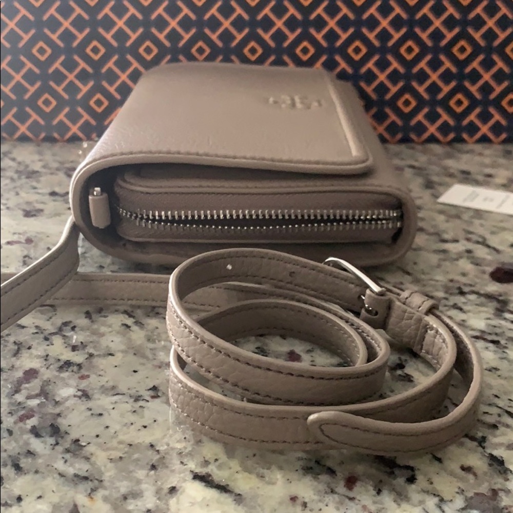 NWT Authentic Tory Burch Thea Wallet Crossbody - Picture 8 of 8